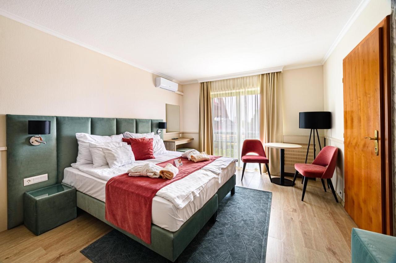 Holiday Club Apartman Hotel Hévíz Екстериор снимка