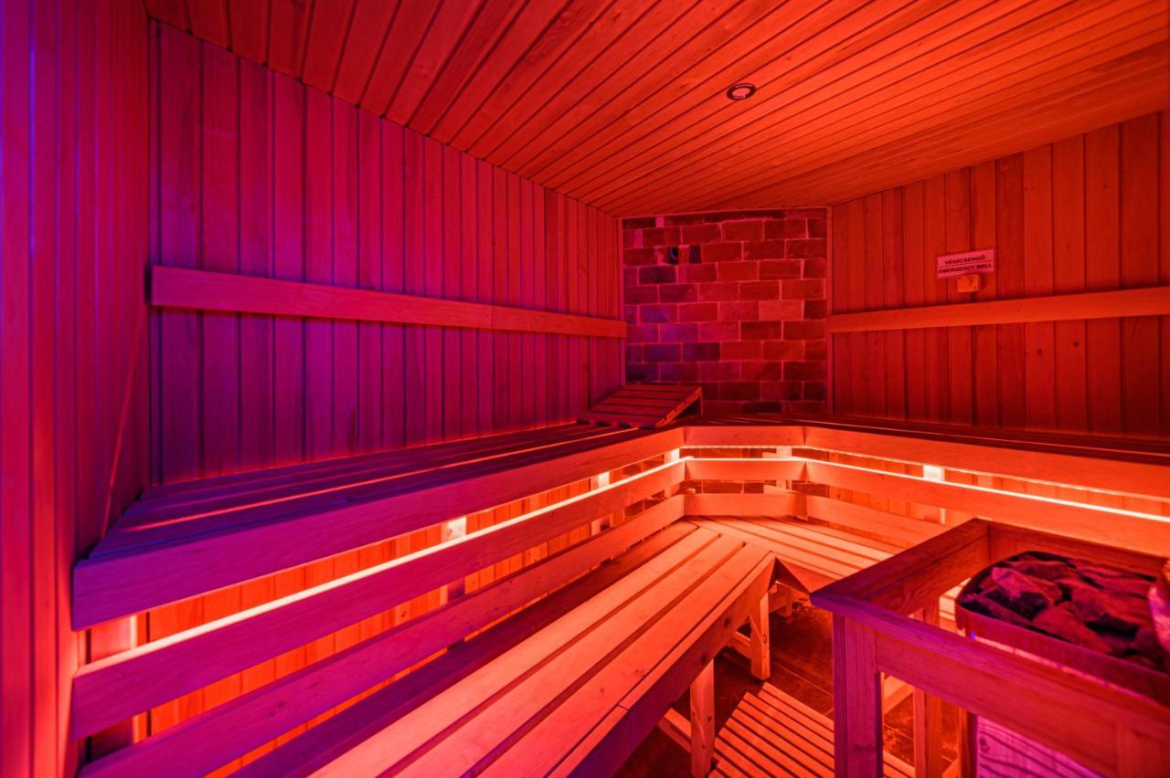 Holiday Club Apartman Hotel Hévíz Екстериор снимка