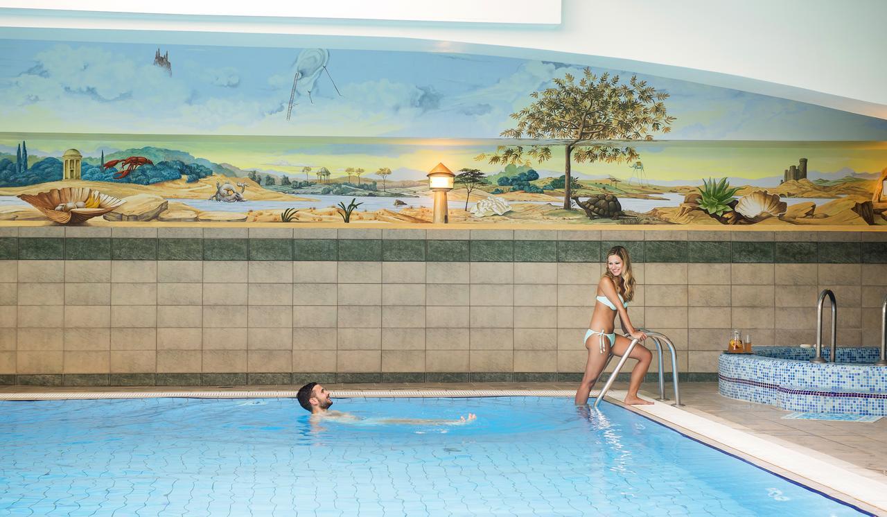 Holiday Club Apartman Hotel Hévíz Екстериор снимка