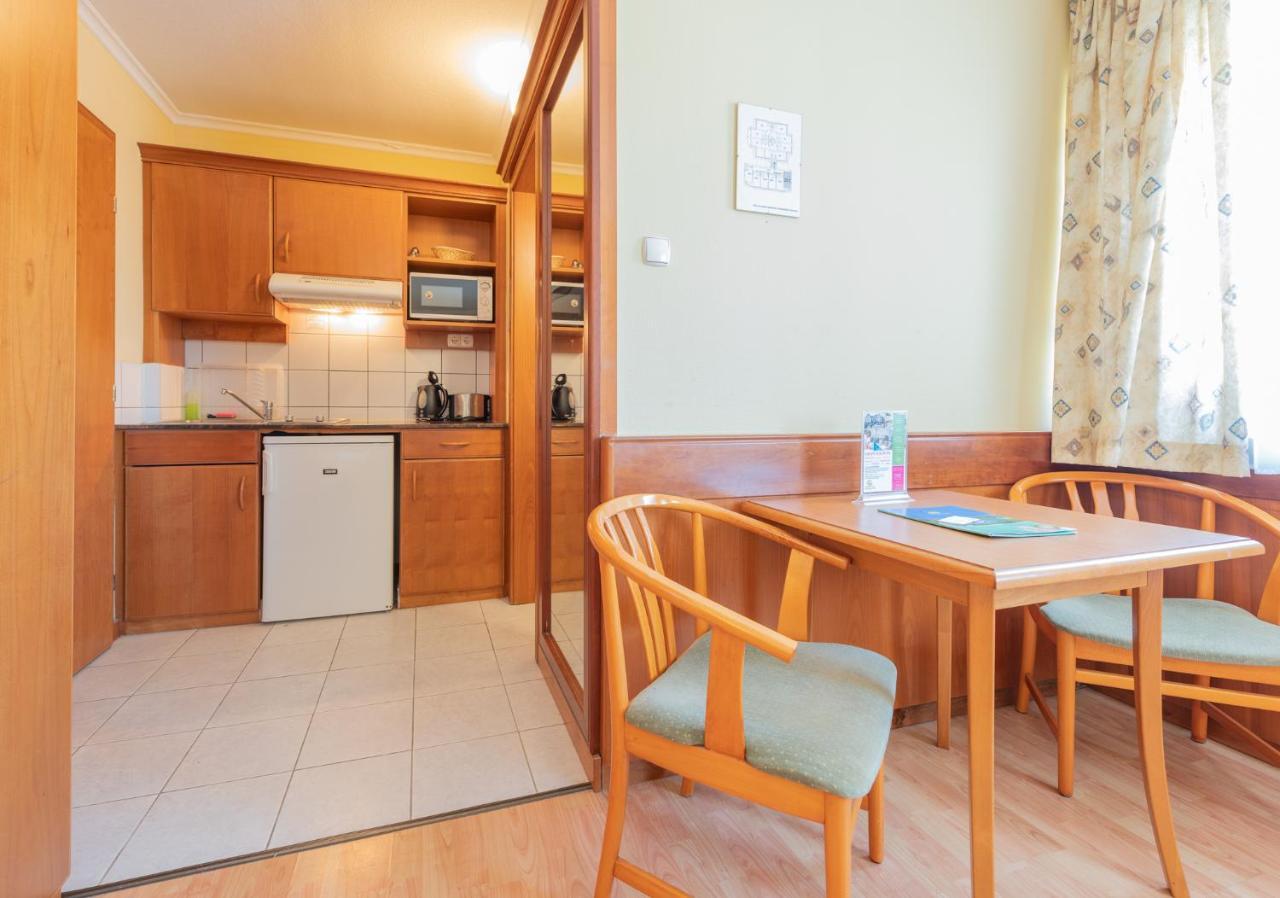 Holiday Club Apartman Hotel Hévíz Екстериор снимка