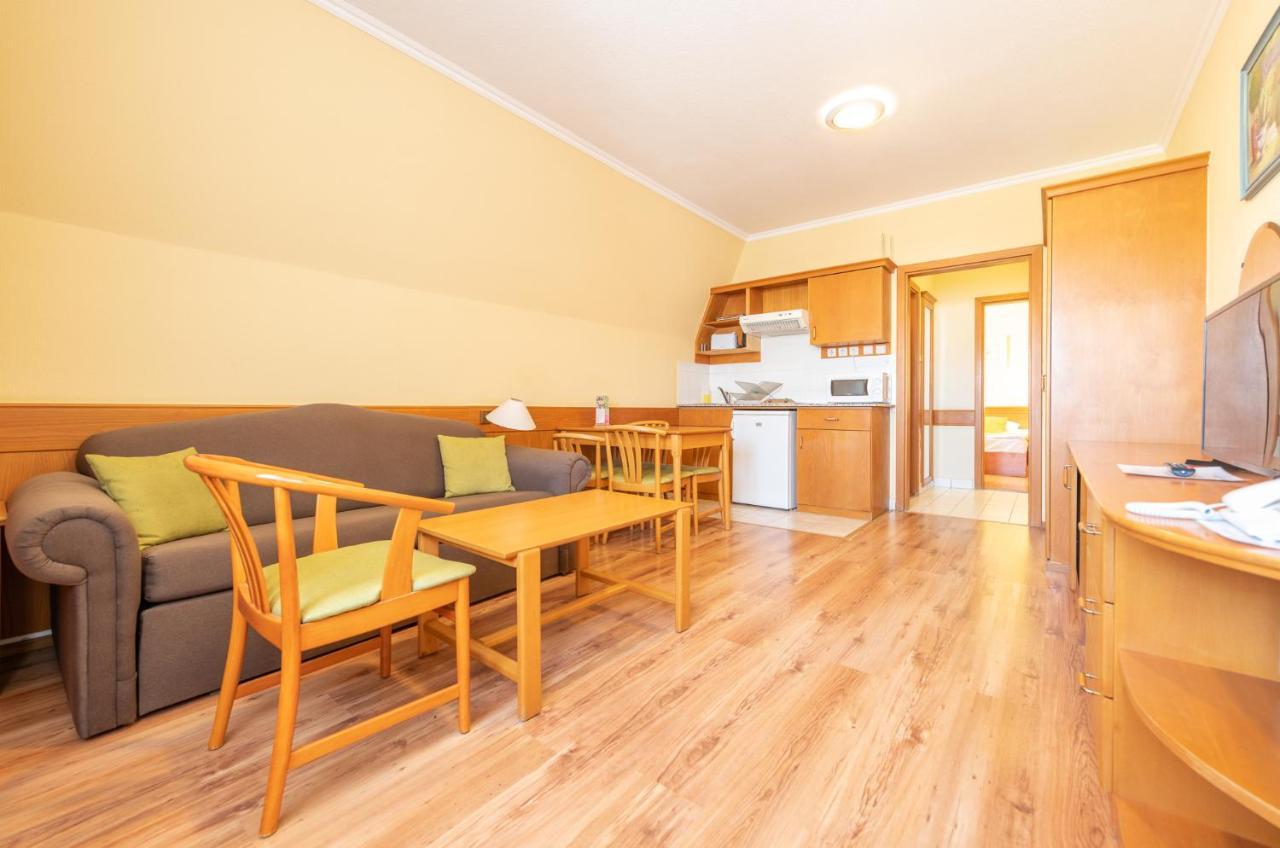 Holiday Club Apartman Hotel Hévíz Екстериор снимка